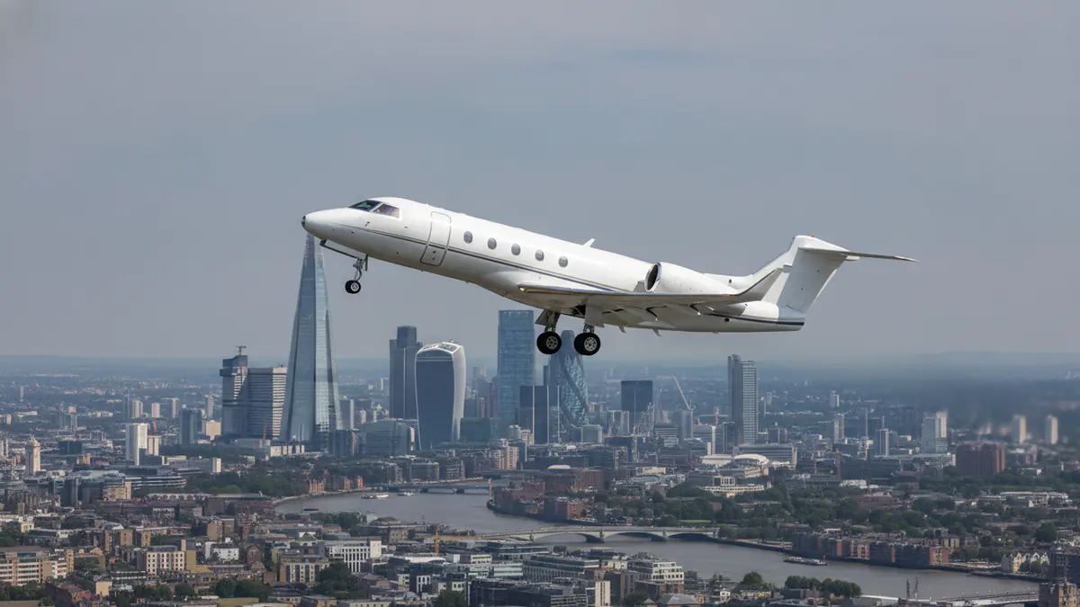 Private jet London to Nice Private jet London to Nice: light jet climbing out of London